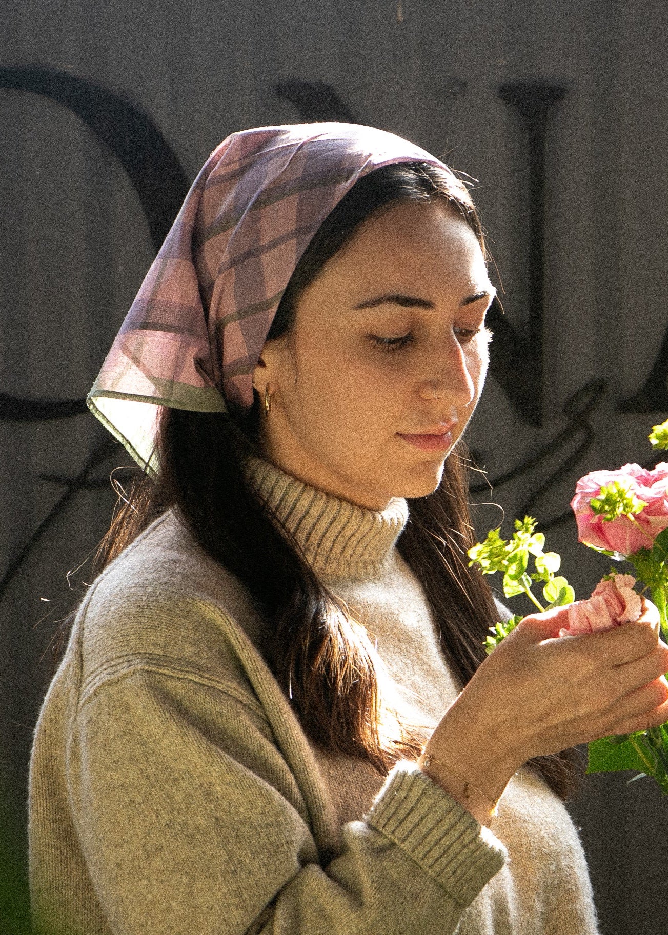SOFT ROSE GRID - BANDANA