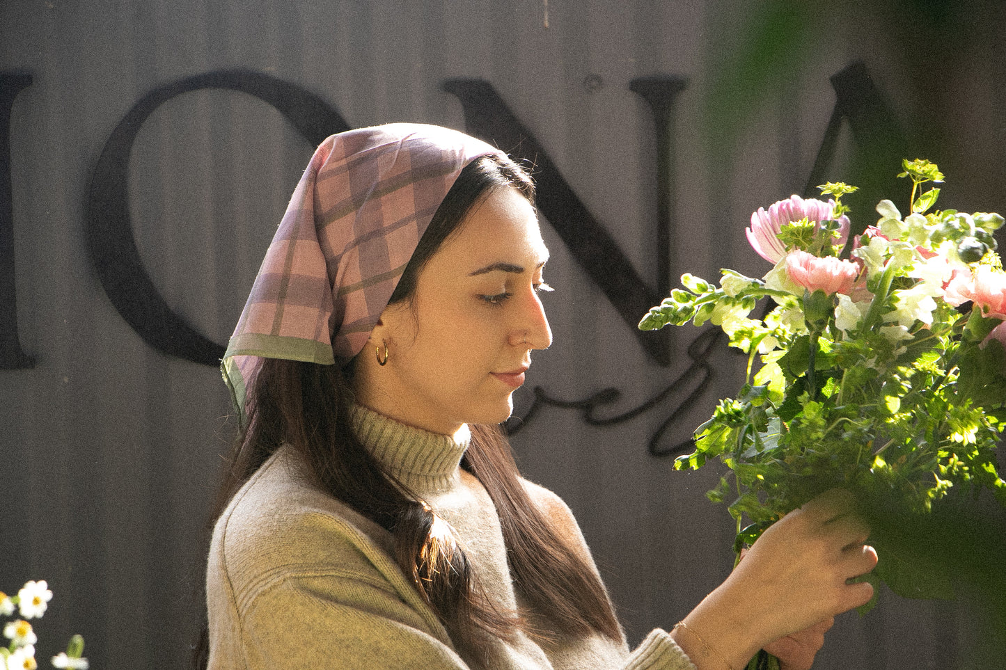 SOFT ROSE GRID - BANDANA